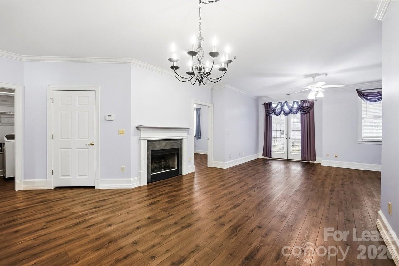 1117 Park West Dr - Photo 2 of 35