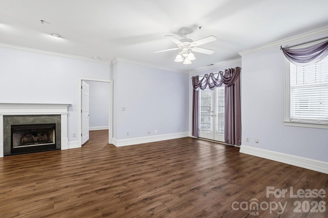 1117 Park West Dr - Photo 6 of 35
