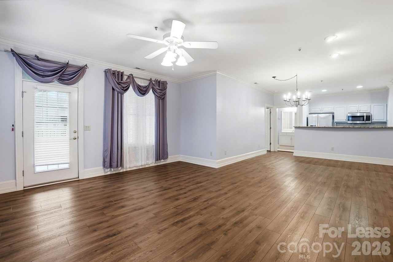 1117 Park West Dr - Photo 7 of 35