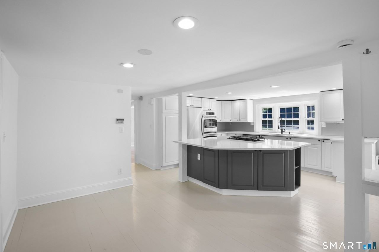 4 Wake Robin Rd - Photo 5 of 27