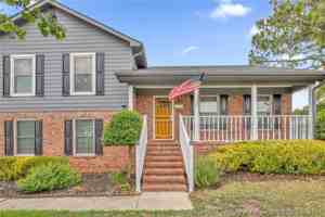 featured image of 1931 Daphne Cir
