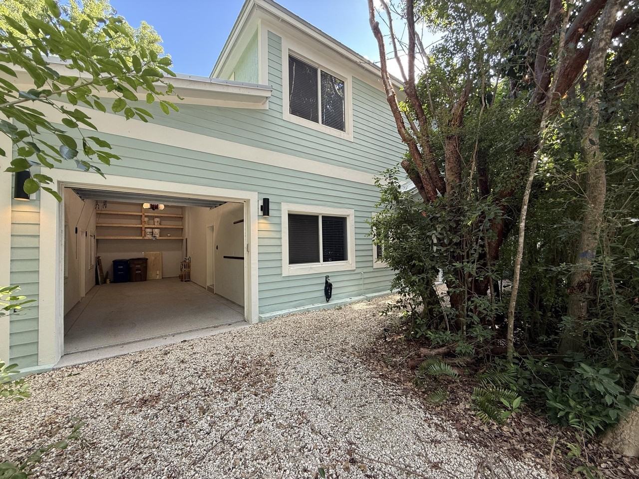 809 Miramar Dr - Photo 2 of 21
