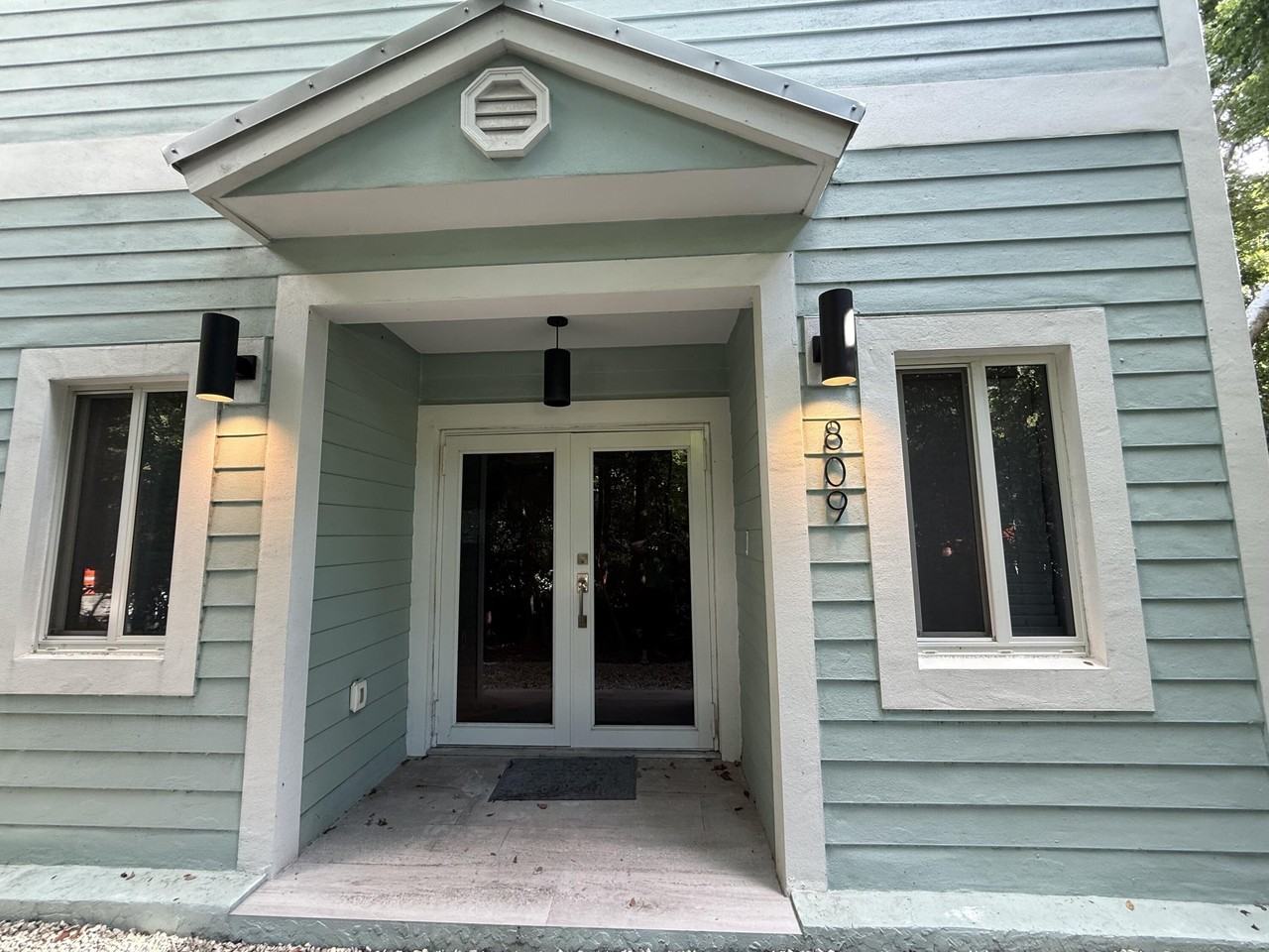 809 Miramar Dr - Photo 3 of 21