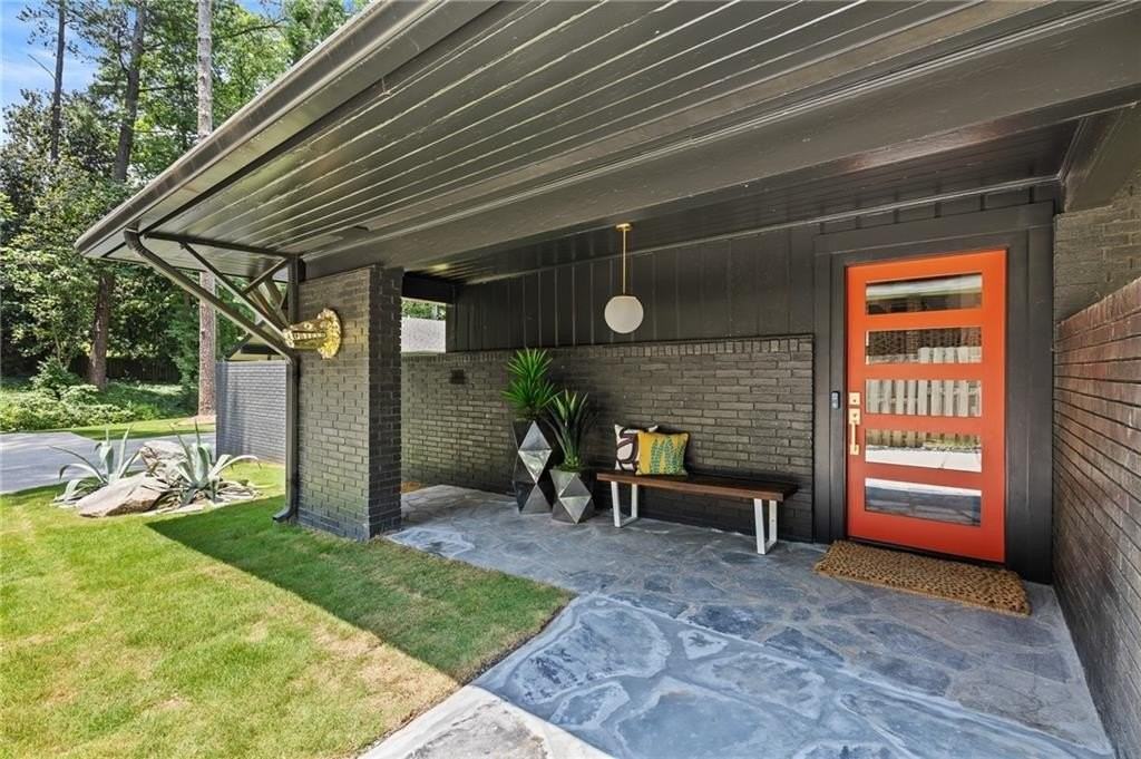 3252 W Roxboro Rd Ne - Photo 3 of 50