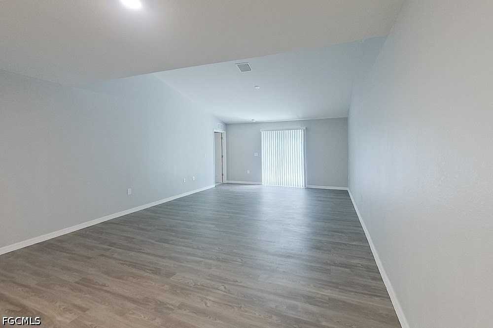 9141 Aegean Cir - Photo 5 of 18