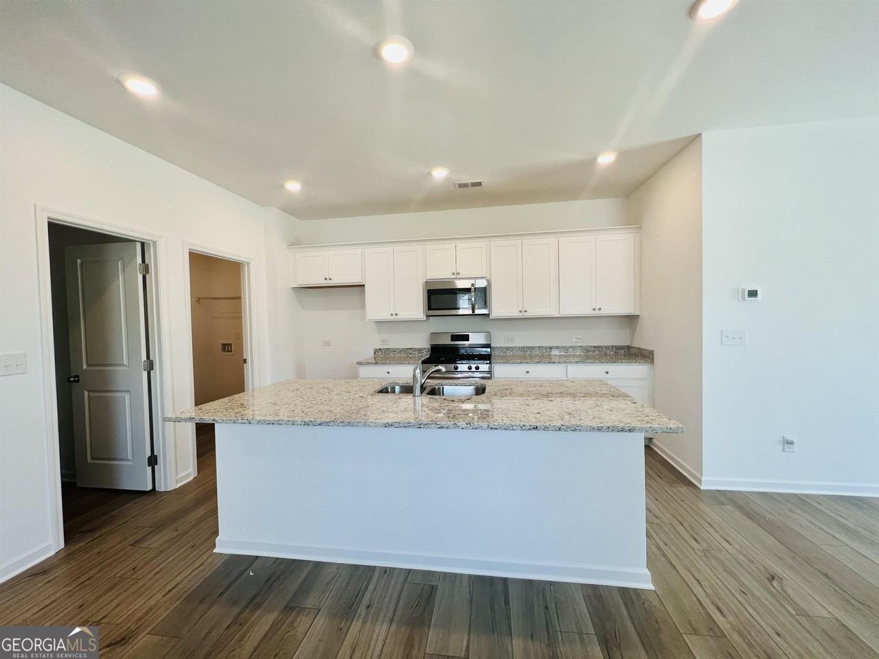 4005 Berry Farm Ct - Photo 3 of 12