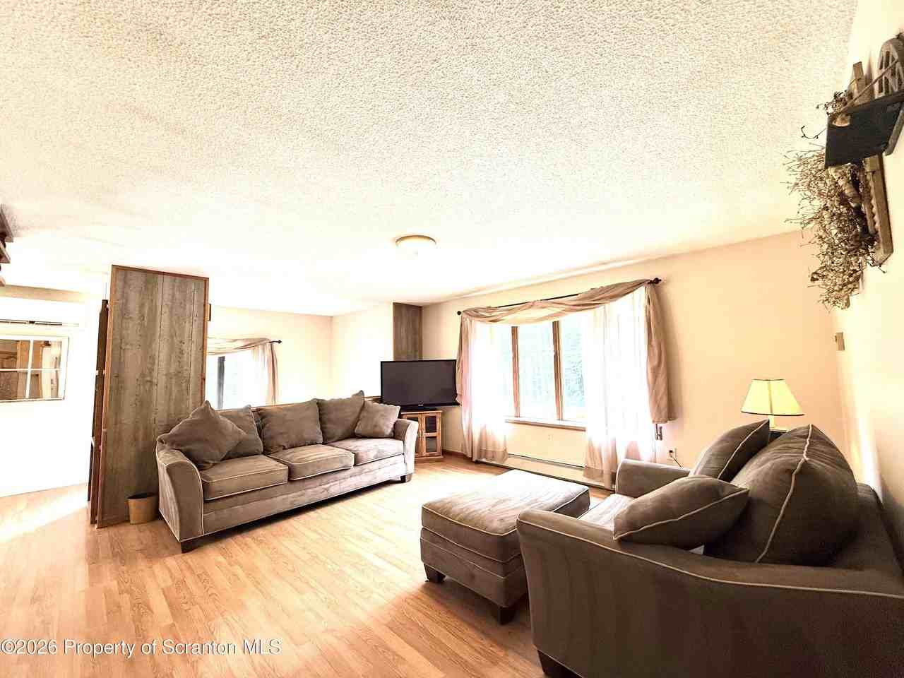 713 Elk Lake Dr - Photo 4 of 22