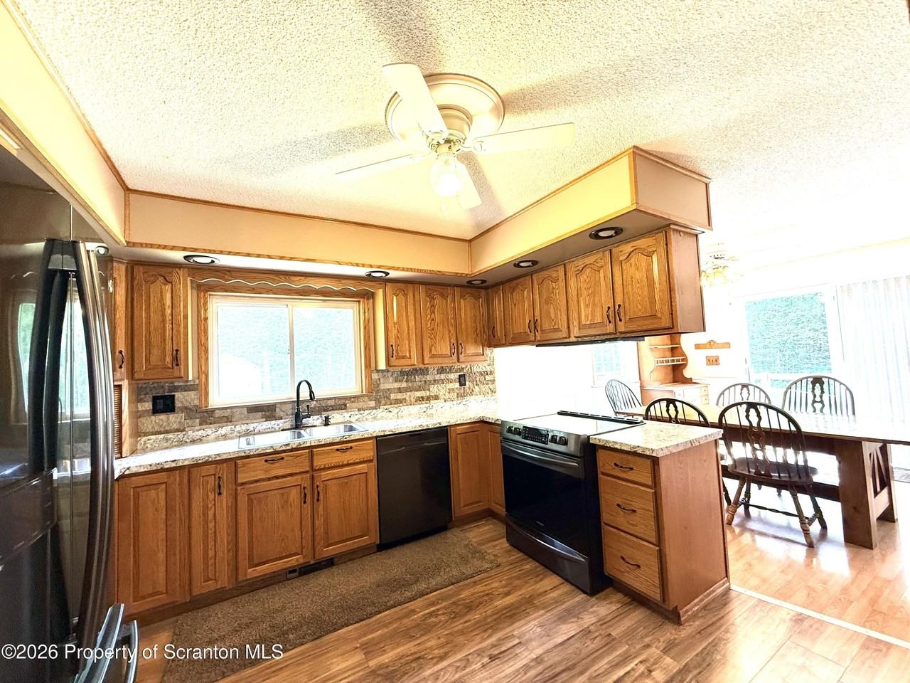 713 Elk Lake Dr - Photo 6 of 22