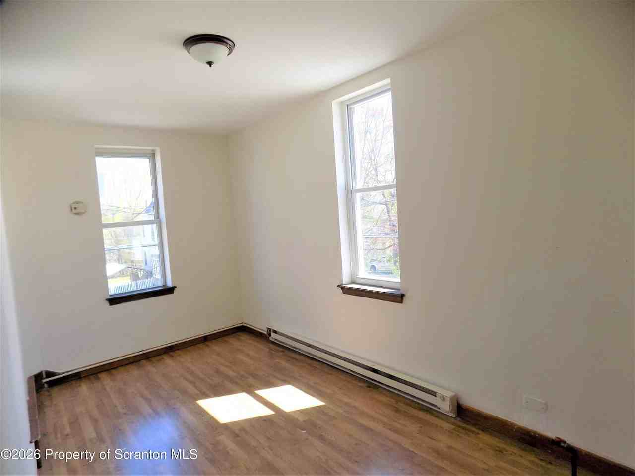 513 Washington Ave #7 - Photo 7 of 9