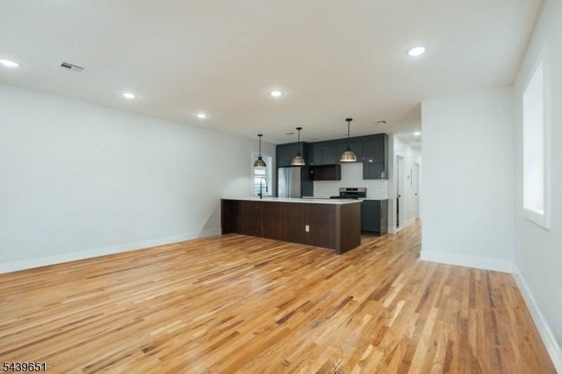 88 Hollywood Ave - Photo 4 of 12