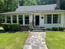 860 Burnt Meadow Rd - Photo 1 of 1