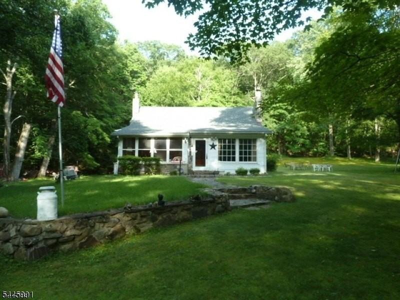 860 Burnt Meadow Rd - Photo 2 of 19