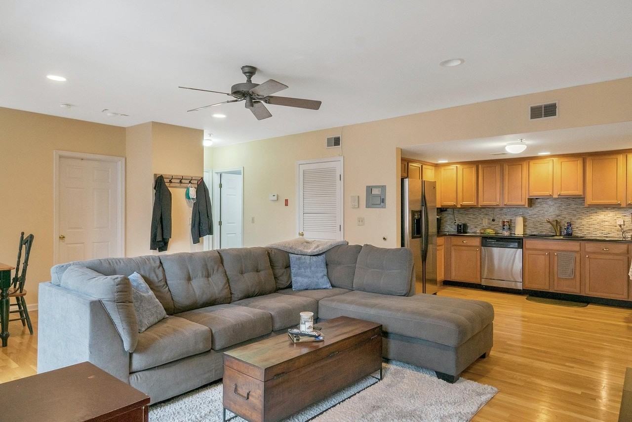 75 Jefferson St #5 - Photo 2 of 11