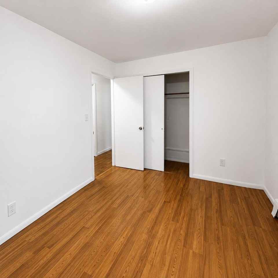 351 New York Ave #3 - Photo 5 of 6