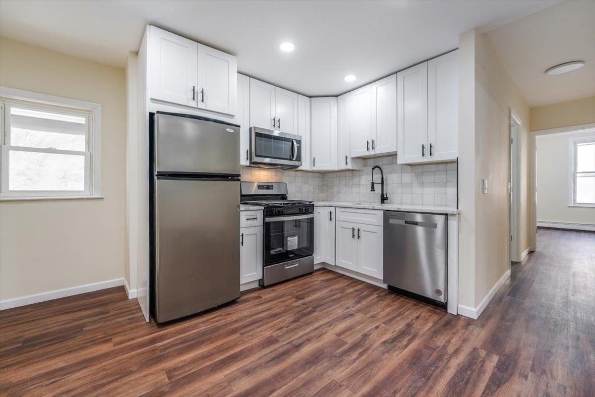 97 Saint Pauls Ave #1A - Photo 3 of 19