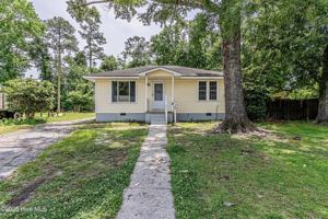 featured image of 717 New River Dr