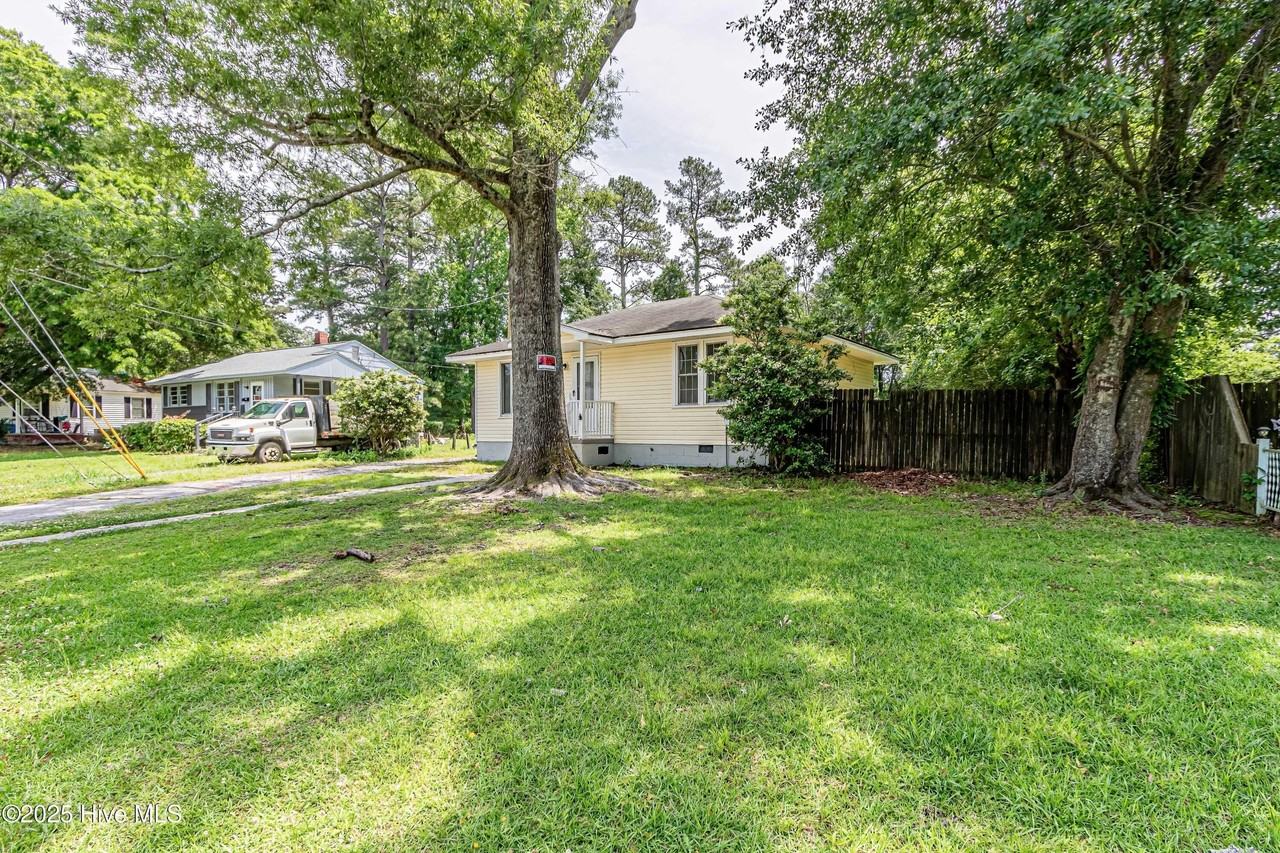 717 New River Dr - Photo 4 of 34