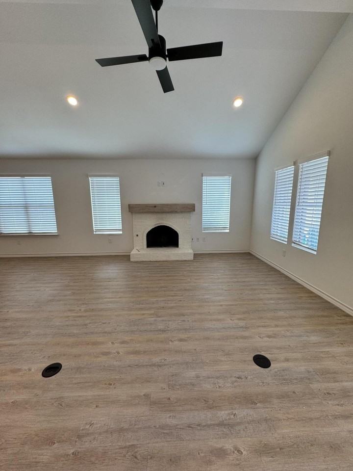 12707 Joliet Ave - Photo 5 of 21