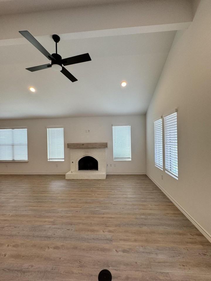 12707 Joliet Ave - Photo 2 of 21