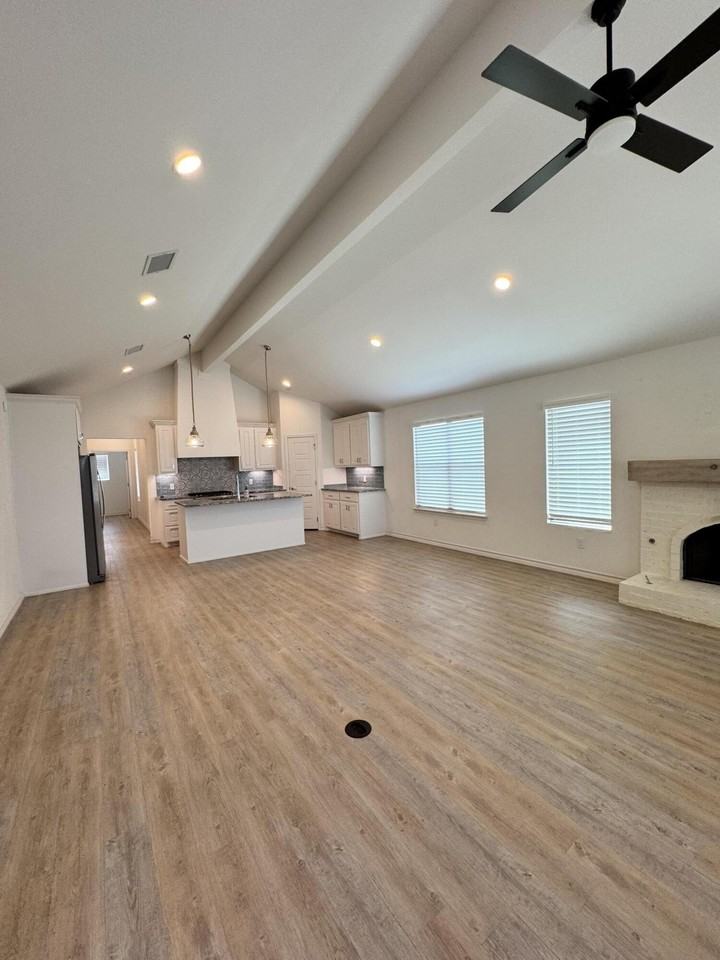 12707 Joliet Ave - Photo 3 of 21