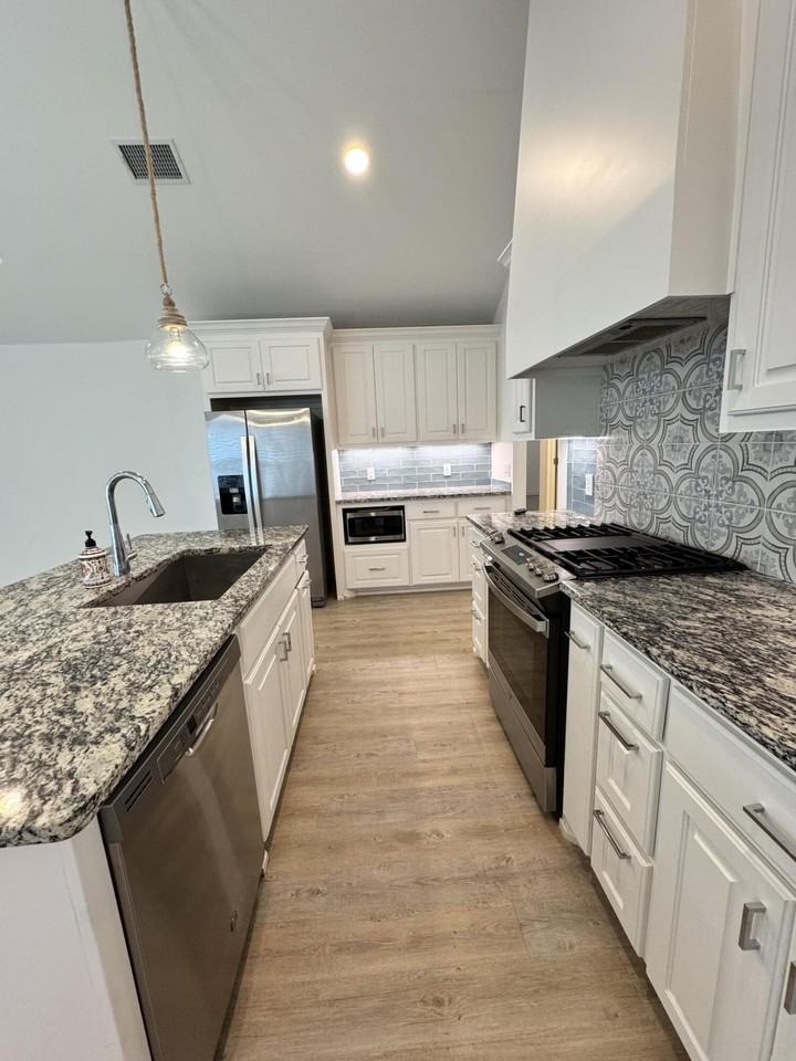 12707 Joliet Ave - Photo 7 of 21
