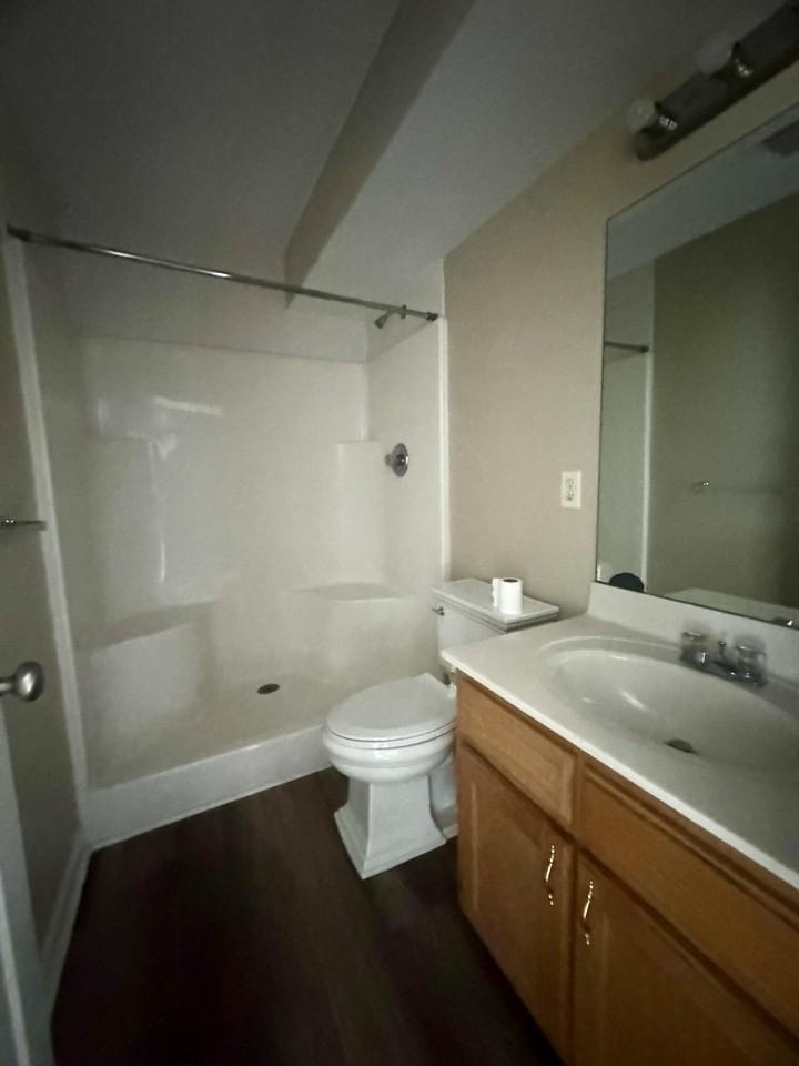 2031 Edgewood Dr #2 - Photo 5 of 9