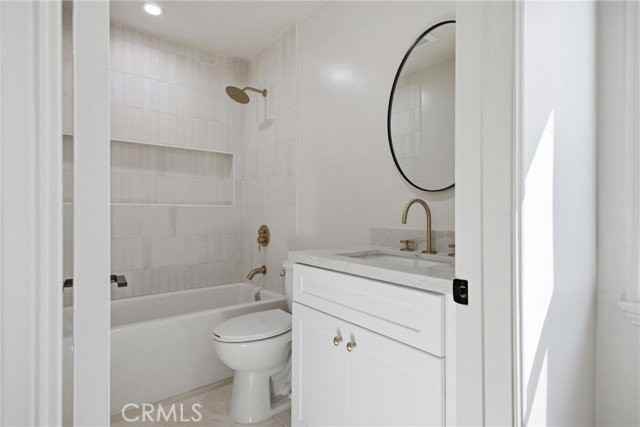 2030 W 88th St - Photo 2 of 3