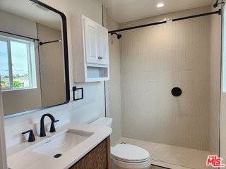 1154 W 67th St - Photo 6 of 8