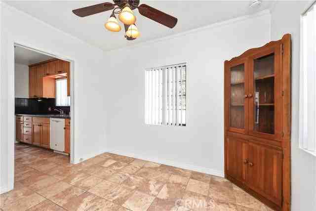 3919 Globe Ave - Photo 4 of 8