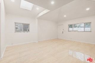 806 Navy St - Photo 5 of 8