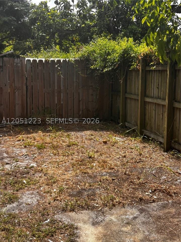 4510 Sw 38th St #3 - Photo 4 of 7