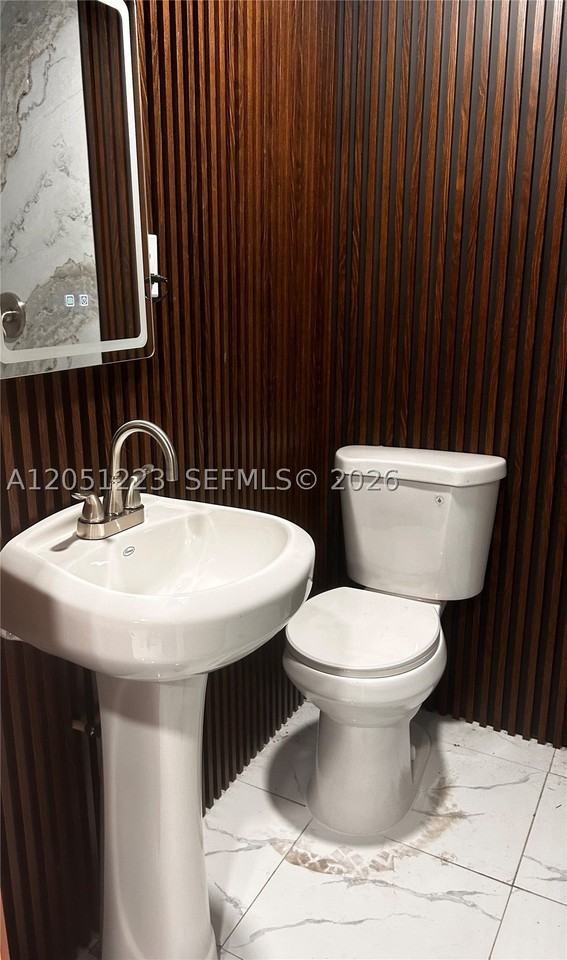 4510 Sw 38th St #3 - Photo 6 of 7