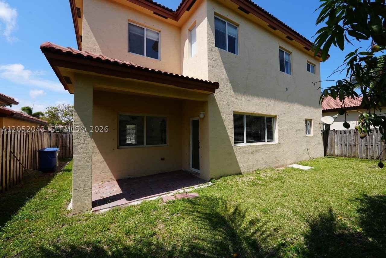 8836 Sw 221st Ter - Photo 2 of 37