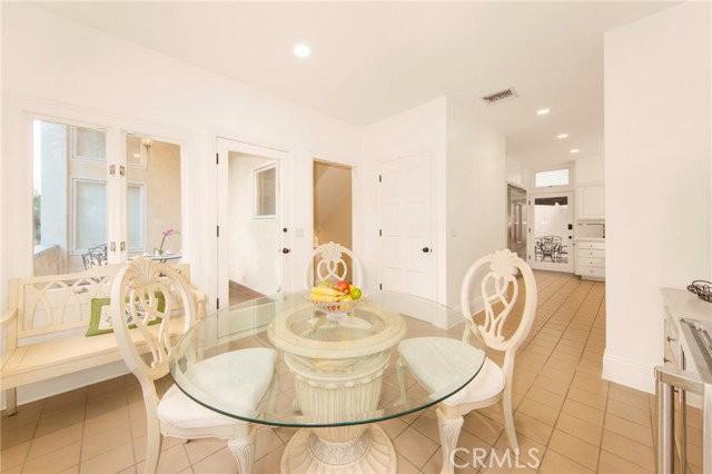 3546 Dixie Canyon Pl - Photo 6 of 8