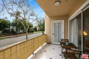 featured image of 423 S Rexford Dr #101