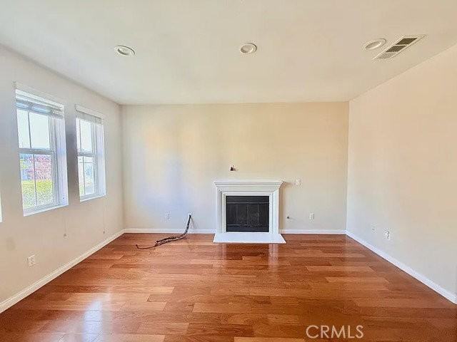 20512 Earl St - Photo 6 of 8