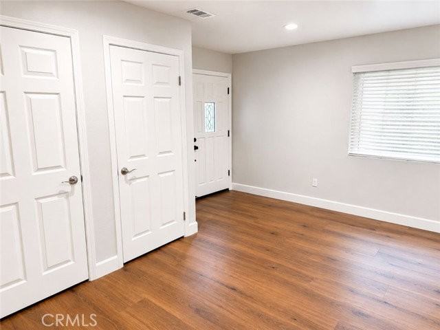 11987 Pomering Rd - Photo 6 of 8