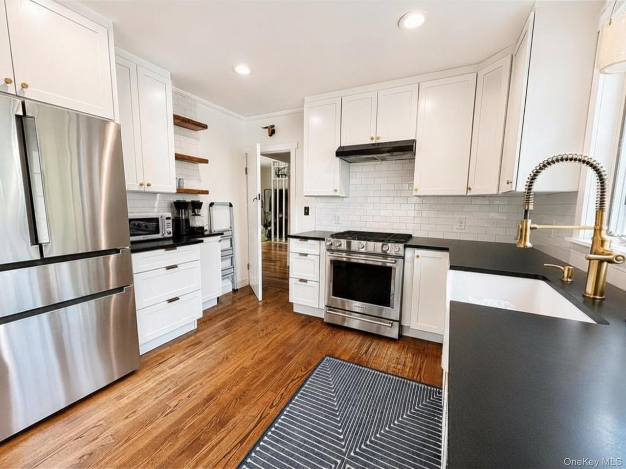 207 Prospect Ave - Photo 5 of 14