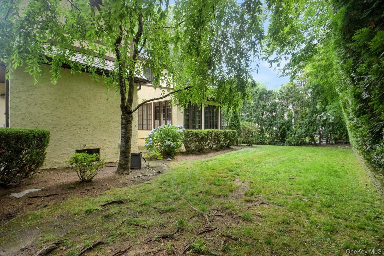 46 Fenimore Rd - Photo 7 of 40