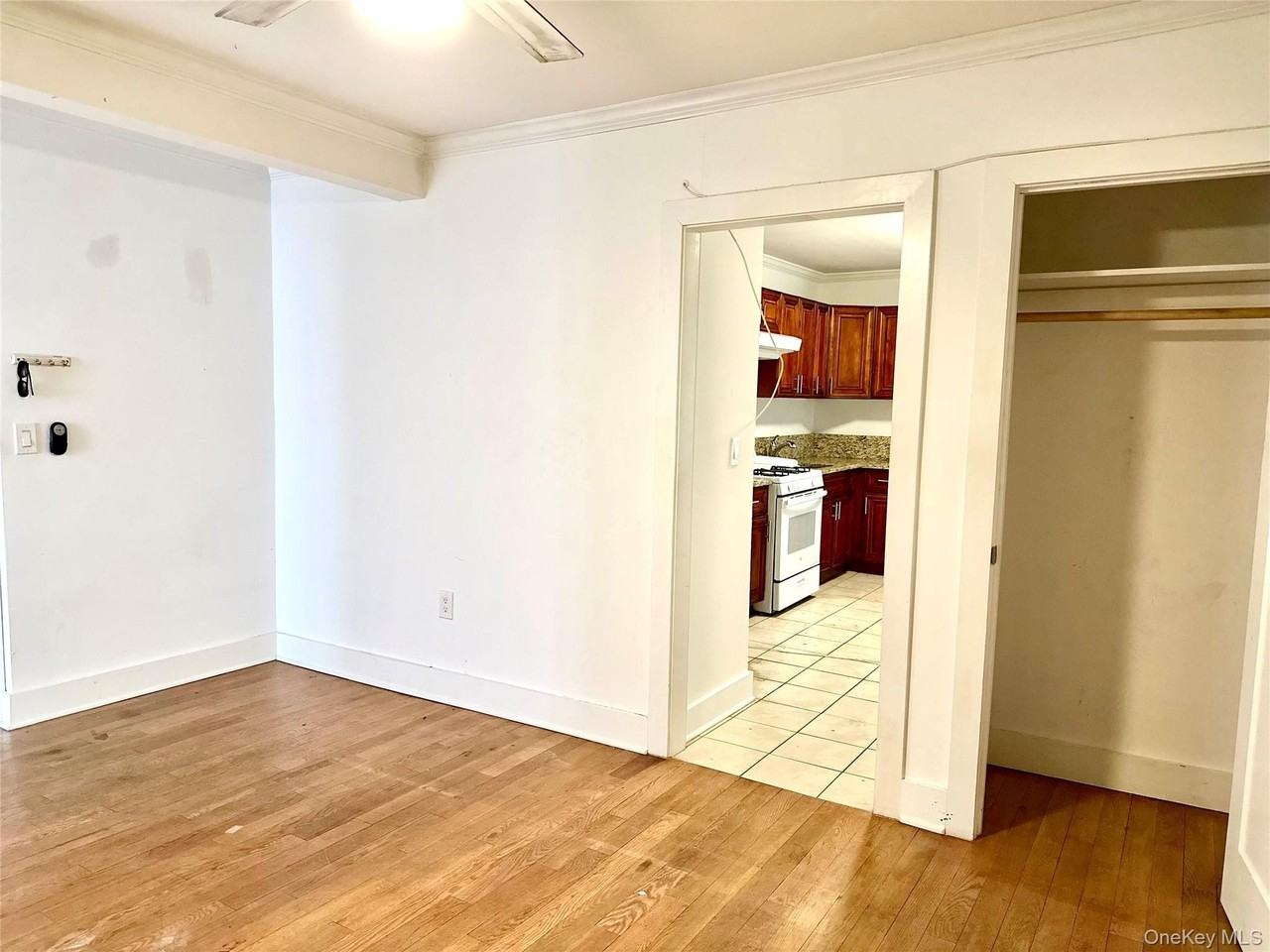 232 Fifth Ave - Photo 4 of 17