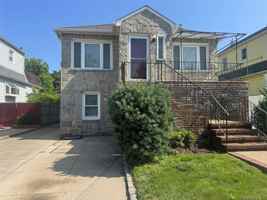 featured image of 657 E Penn St