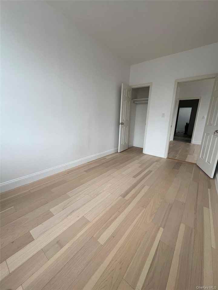 8319 Northern Blvd - Photo 6 of 9