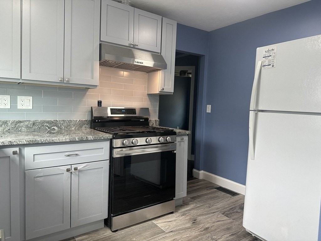 40 Walnut St #1 - Photo 3 of 16