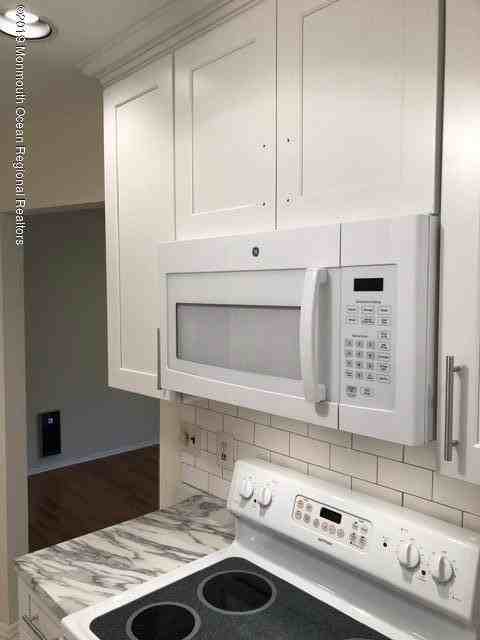 171 Amberly Dr #H - Photo 2 of 35