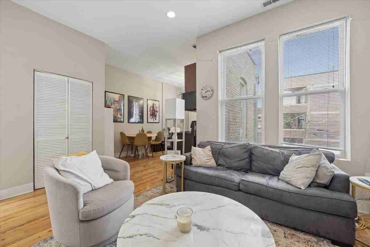 1959 N Wilmot Ave #2 - Photo 3 of 11