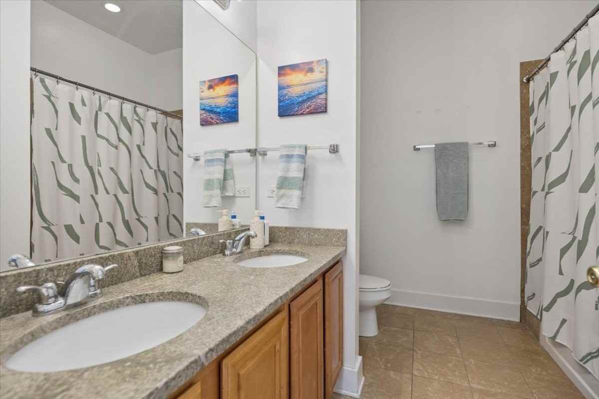 1959 N Wilmot Ave #2 - Photo 6 of 11