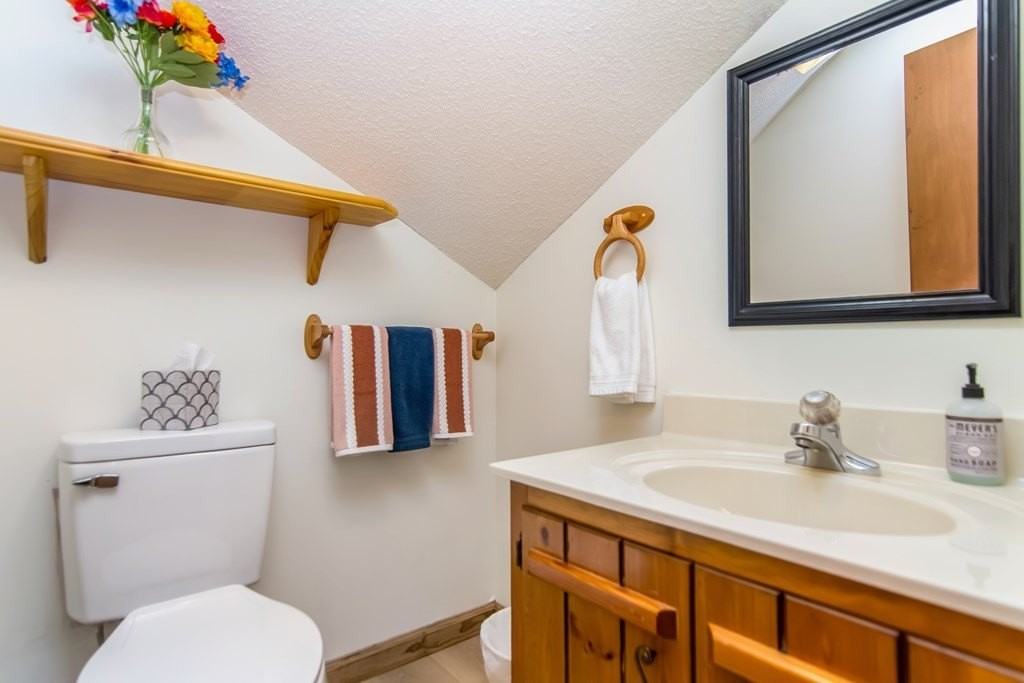 102 Mizzen Ct - Photo 2 of 41