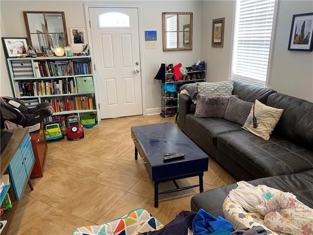 460 Carrollton Ave - Photo 3 of 12