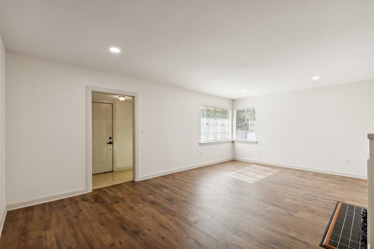 3726 Westcliff Rd S - Photo 6 of 29