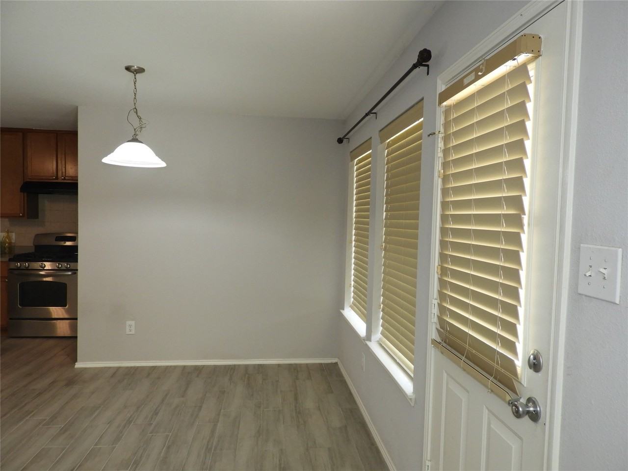 3900 Coloma Dr - Photo 6 of 18